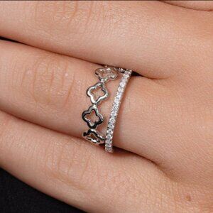 Sterling Silver 925 Rhodium Plated Eternity Clover Clear CZ Ring Set